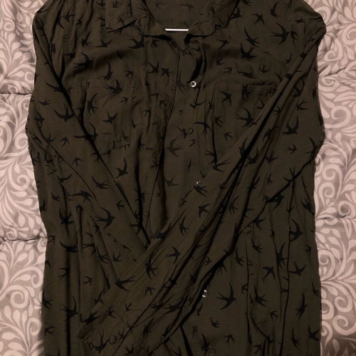 Tally Weily shirt with swallows like new, size M