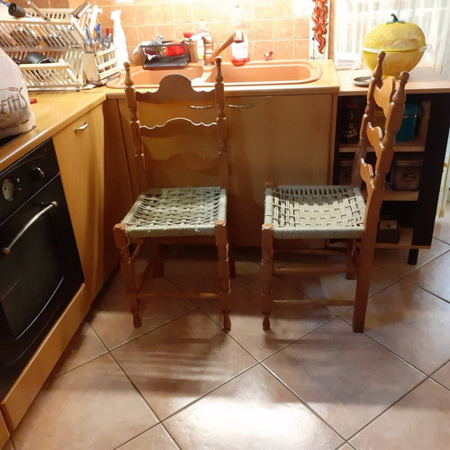 Kitchen chairs used, set of 2, durable and comfortable