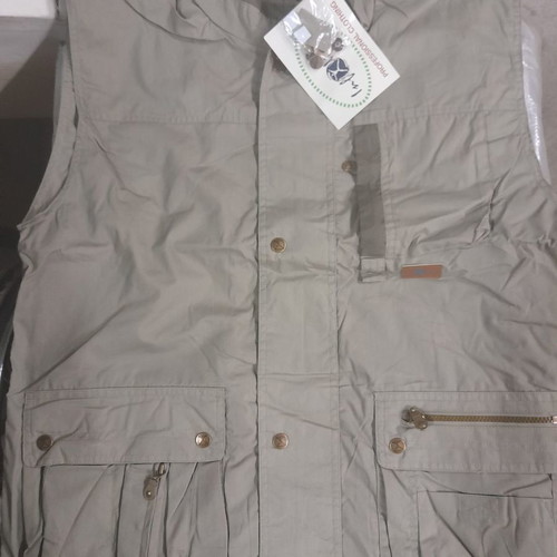 Work vest new, available sizes Medium and Large