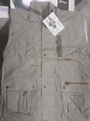 Work vest new, available sizes Medium and Large