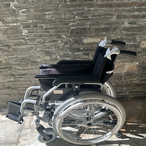 Aluminum Folding Wheelchair new, lightweight up to 125kg