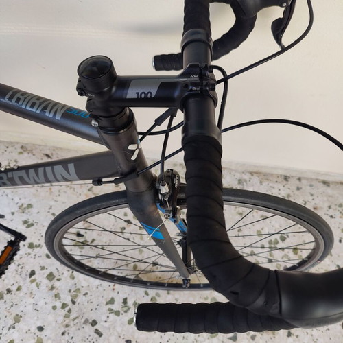 B'Twin Triban 500 road bike, size 54 / M, Shimano Sora