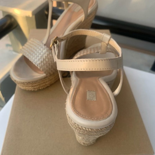 Ugg Australia beige platform sandals used, size 40
