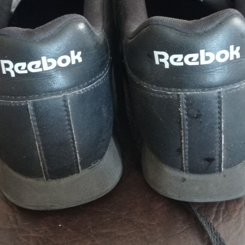 Reebok athletic shoes like new, size 40, black