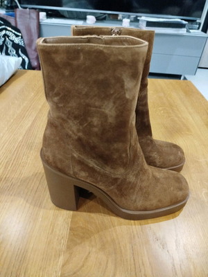 Μπότες Stuart Weitzman καφέ μέγεθος 39 σαν καινούργιο