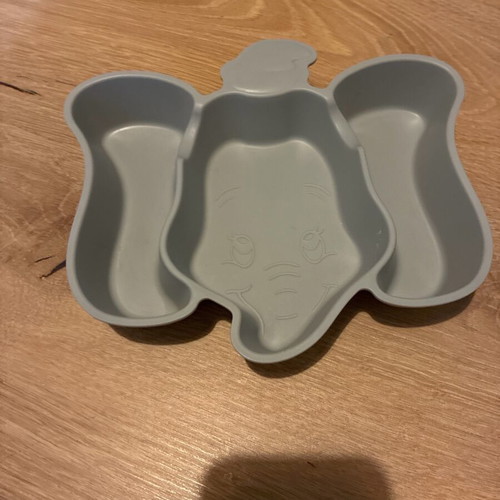 Disney Dumbo food plate like new, BPA free