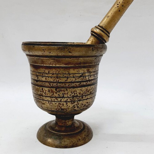 Antique brass mortar and pestle used, heavy, patina