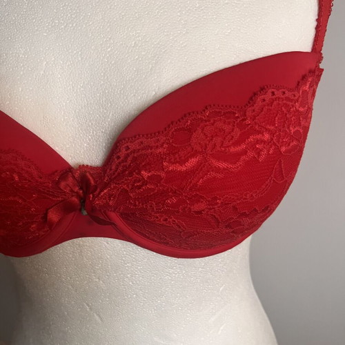 Bra Med 70D red like new