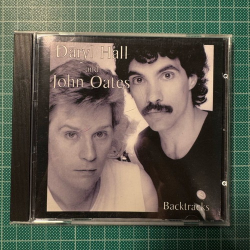 Daryl Hall and John Oates Backtracks CD like new