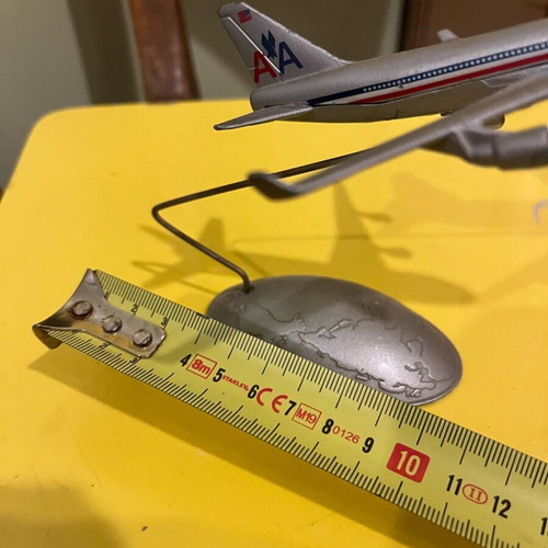 American Airlines miniature model used
