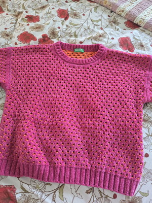 Benetton Sweater like new, pink and orange