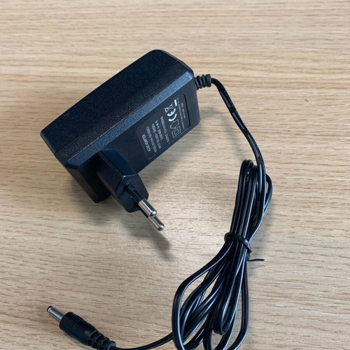 AC/DC 15V Adapter like new