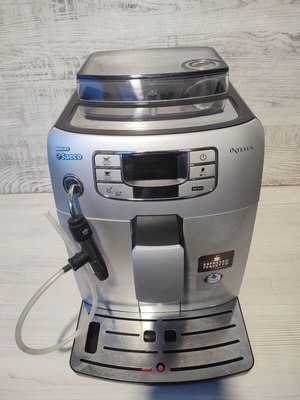 Saeco Intelia automatic espresso machine with cappuccino milk system