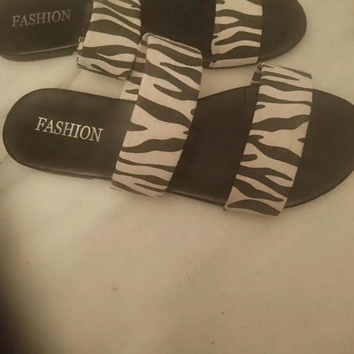 Σανδάλια animal print σαν καινούργια, γυναικεία ζέβρε μέγεθος 40
