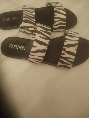 Σανδάλια animal print σαν καινούργια, γυναικεία ζέβρε μέγεθος 40