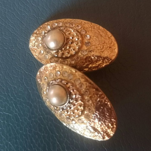 Vintage clips faux bijoux used, gold with pearl and rhinestones