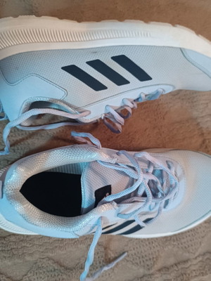 Adidas αθλητικά μεταχειρισμένα, τιρκουάζ, νούμερο 39 με μικρή φόρμα