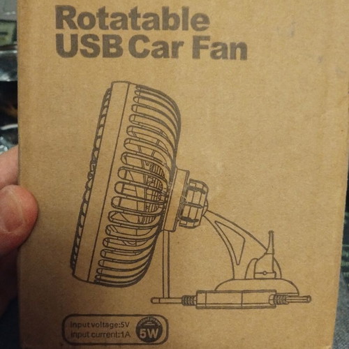 SUITU Rotatable USB Car Fan like new, model R-8039