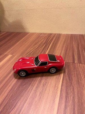 Collectible Ferrari 250 GTO Shell V-Power 1:38 like new