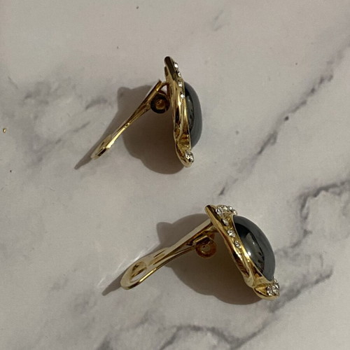 Earrings with clip, black stone and strass, like new