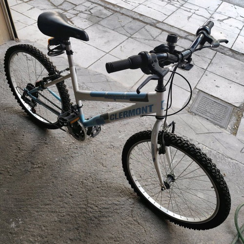 Clermont Teen Bicycle with Lock Like New