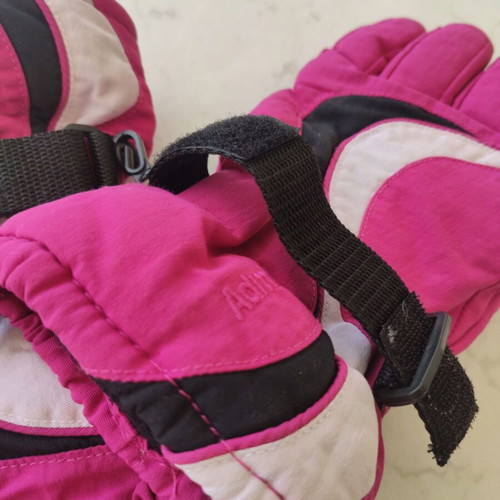 Admiral women's winter gloves like new