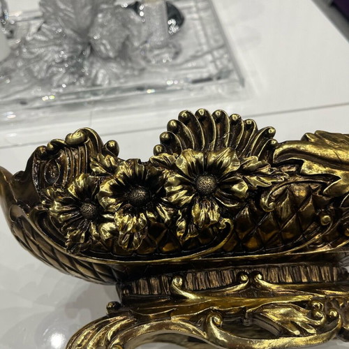Table decor vintage large used