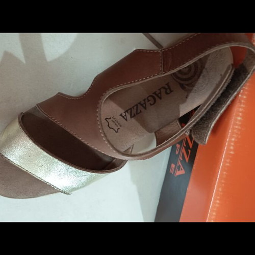 Ragazza leather sandals, gold and camel, with heel, size 37