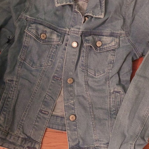 Bershka denim jacket size medium like new, blue turquoise