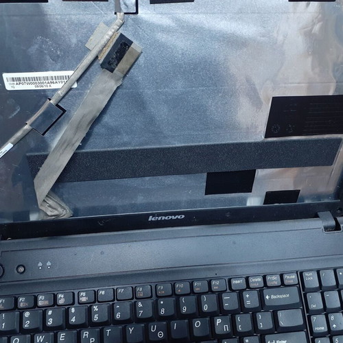 Lenovo G550 laptop used for spare parts missing screen wifi card