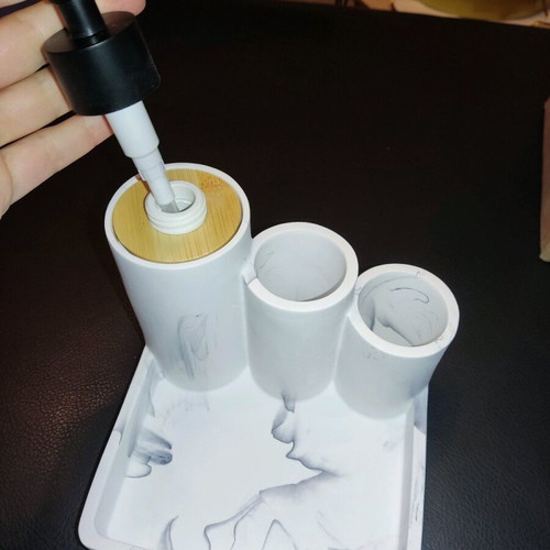 Ceramic bathroom set 4 in 1 with marble look, unused
