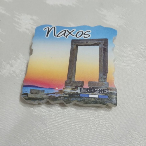 Naxos magnet souvenir like new