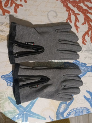 Gloves size L like new, barely worn
