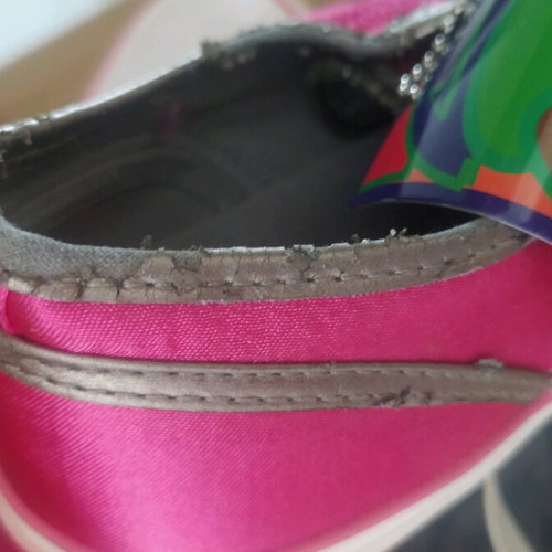 Sneakers women's size 38 fuchsia metallic like new