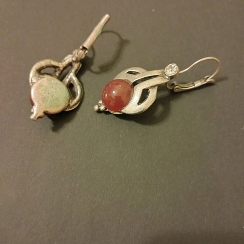 Vintage earrings like new with brown stone and rhinestones
