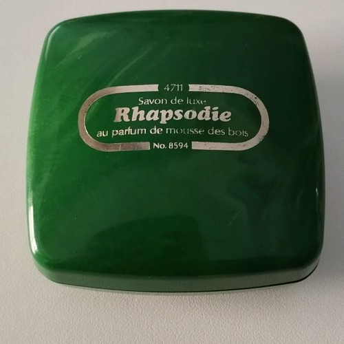 Vintage Savon de luxe Rhapsodie au parfum de mousse des bois No.8594 soap new