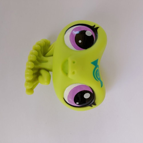 Littlest Pet Shop (LPS) Hasbro figure like new