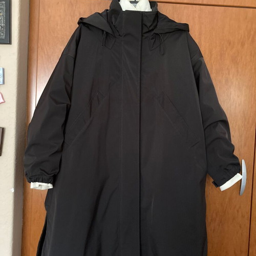 Zara women's 2-in-1 parka like new, black and beige, size XL