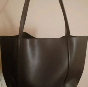 Δερμάτινη Tote bag NA-KD