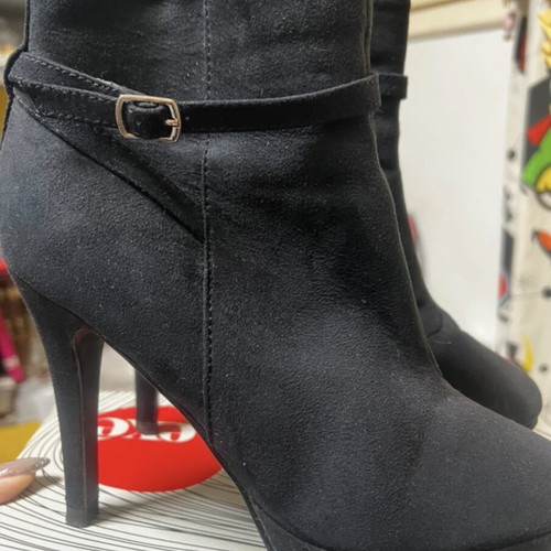 Black H&M Ankle Boots Size 38 Like New With High Heels