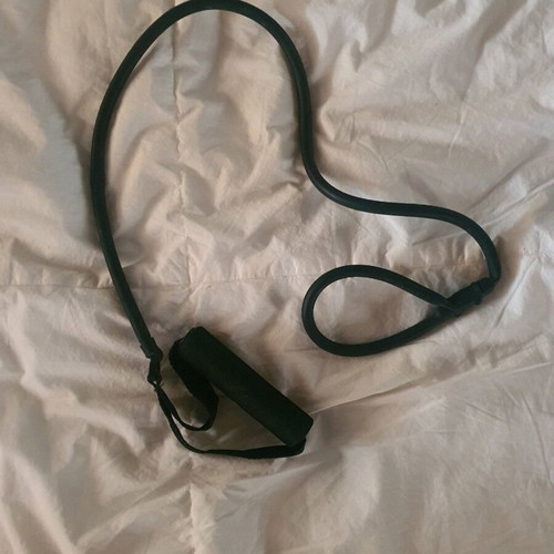 Fitness set like new with TRX, gloves, knee pad and two resistance bands