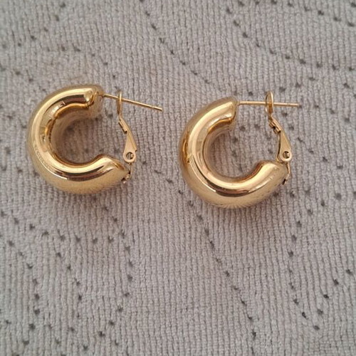 Gold Thick Hoop Earrings like new, gold color