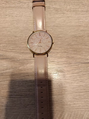Oozoo wristwatch like new, women's