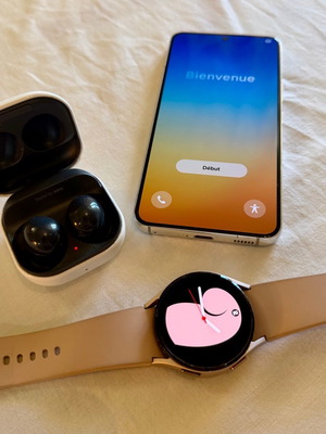 Samsung Galaxy S22 256GB μεταχειρισμένο με Galaxy Watch 4 και Galaxy Buds2
