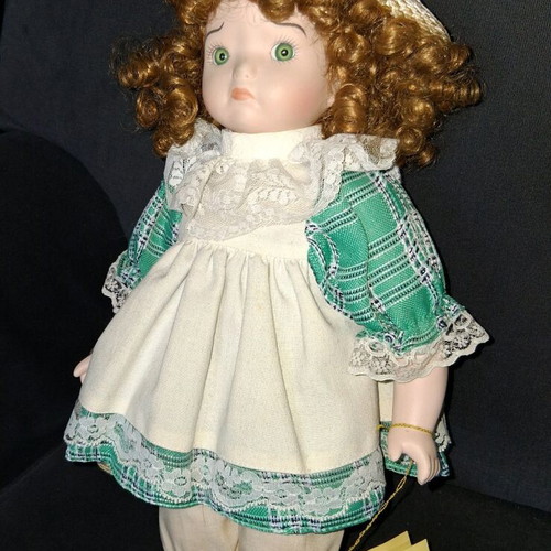 Porcelain doll The Heritage Mint Ltd like new
