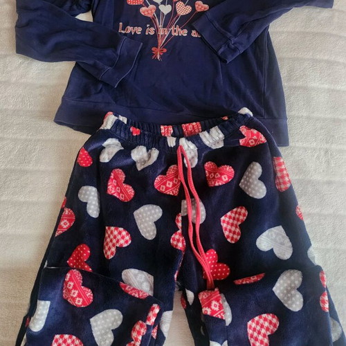 Rachel winter pajamas size S like new