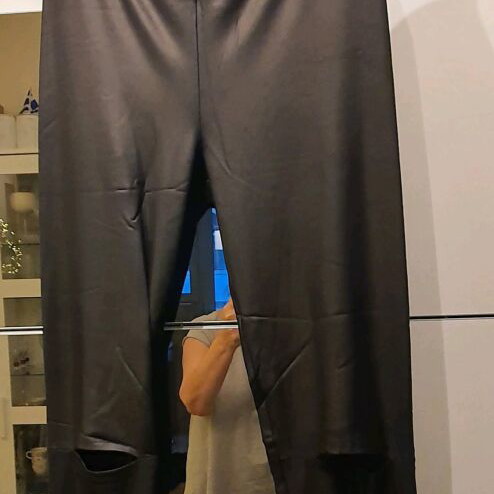 Leggings with matte leather look, made in Greece