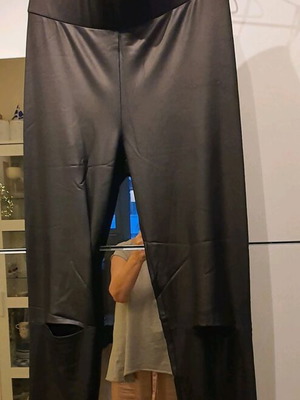 Leggings with matte leather look, made in Greece
