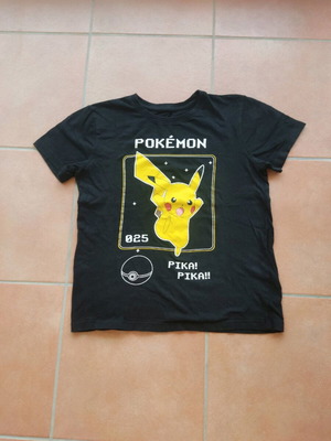 Παιδικό μακό μπλουζάκι Pokémon μεταχειρισμένο, μέγεθος 140cm