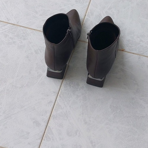 Brown ankle boots new no 39 with thick heel